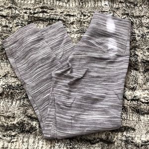 Lululemon Align Crops Sz 4 EUC